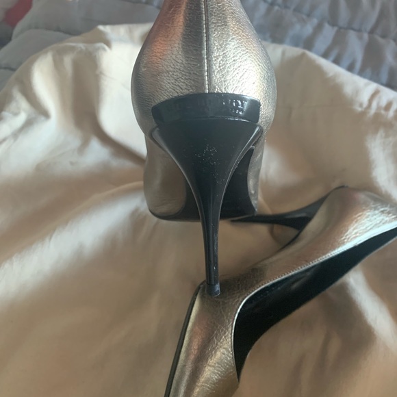 Burberry heels size 40, fits 9-9.5 - Picture 3 of 4